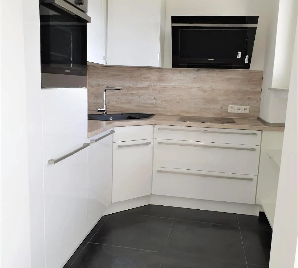 מירבוש Luxusappartement 0*,  גרמניה